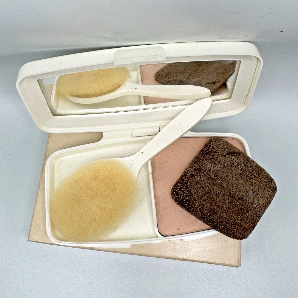 Vintage Avon 1960s Ultra-Sheer Compact Mirror Pressed Powder Mirrored